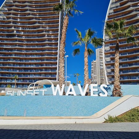 Sunny Morning Of Costa Blanca - Sunset Waves Benidorm Apartman Kültér fotó
