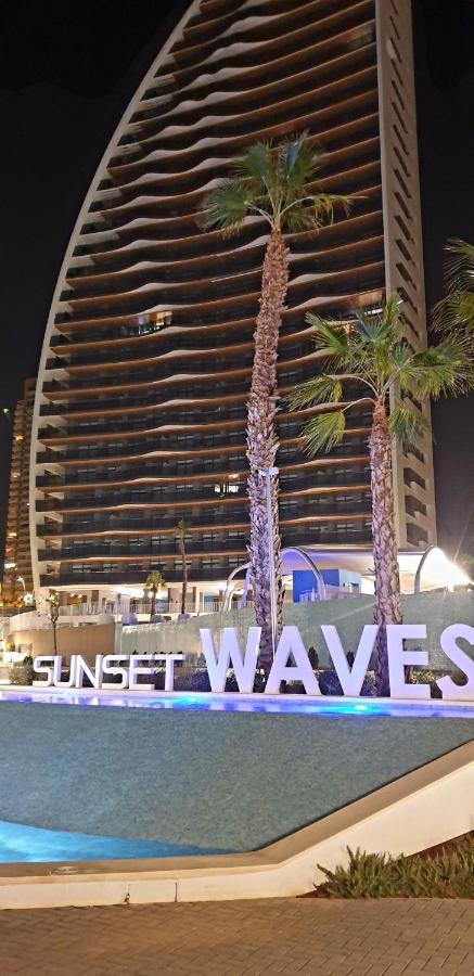 Sunny Morning Of Costa Blanca - Sunset Waves Benidorm Apartman Kültér fotó